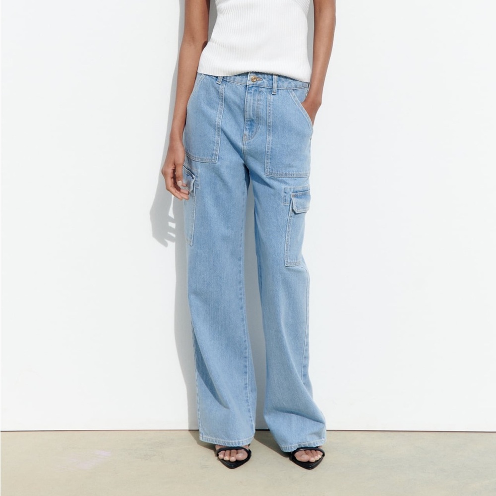 Zara Women’s Cargo Pants - High Waisted; Size US 0